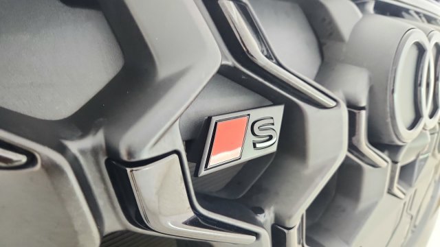 Used 2025 Audi SQ5 Premium Plus AWD/4WD image 31