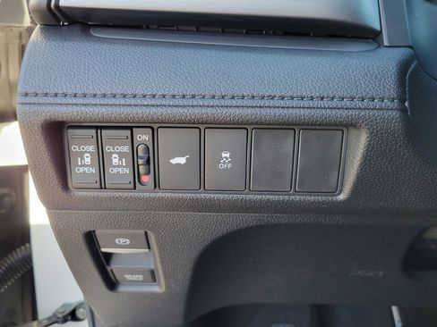 Used 2025 Honda Odyssey EX-L image 19