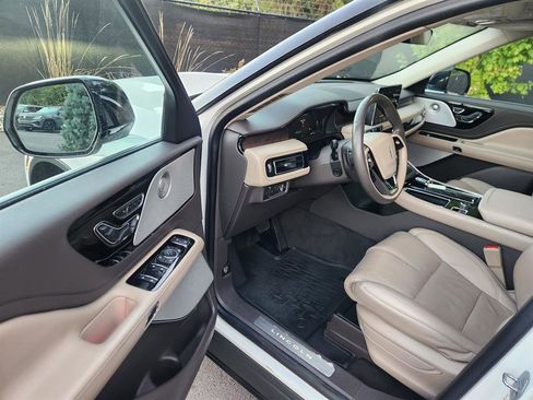 Used 2022 Lincoln Aviator Reserve w/ Equipment Group 201A image 32