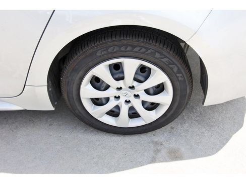 Used 2023 Toyota Corolla LE FWD image 9