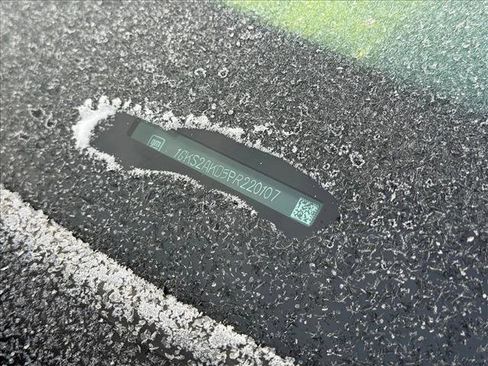 Used 2023 GMC Yukon SLE w/ Gmc Pro Safety Plus Package image 16