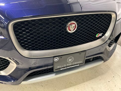 Used 2018 Jaguar F-PACE S image 27