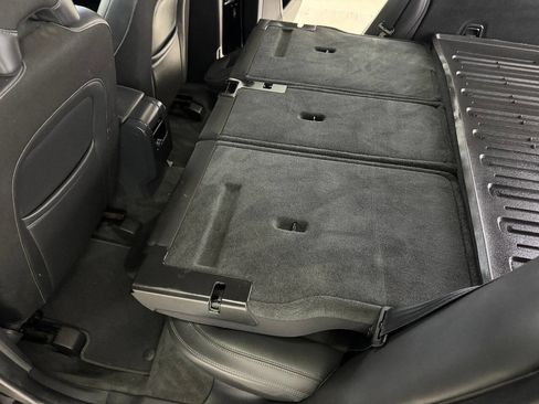 Used 2017 Volvo XC60 T5 w/ Tailgate Package image 74