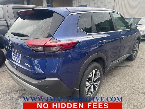 Used 2023 Nissan Rogue SV AWD/4WD image 3