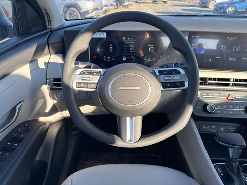 New 2026 Hyundai Tucson SE image 13