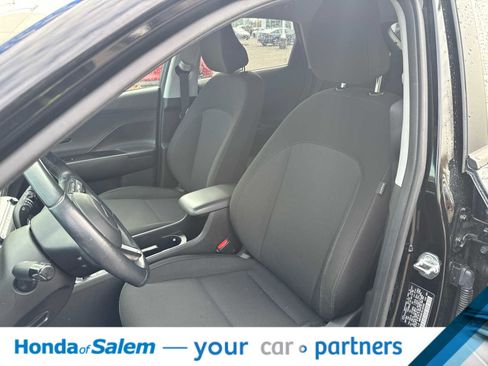 Used 2024 Hyundai Kona SEL image 11