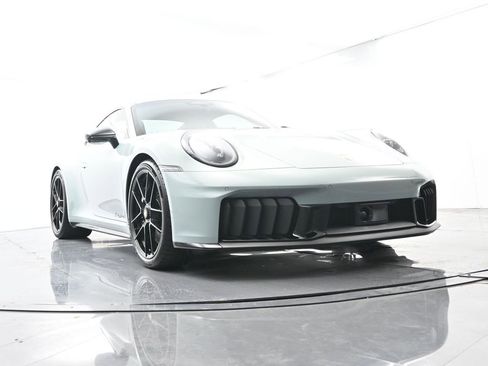 Certified 2026 Porsche 911 Carrera GTS RWD image 55