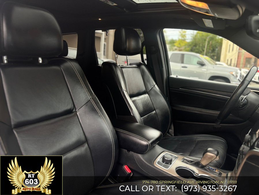 Used 2017 Jeep Grand Cherokee Limited w/ Luxury Group II AWD/4WD image 16