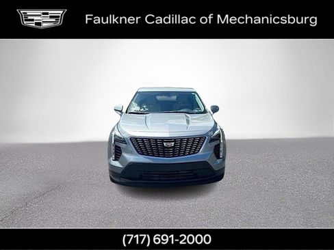 Used 2023 Cadillac XT4 Luxury w/ Cold Weather Package AWD/4WD image 12