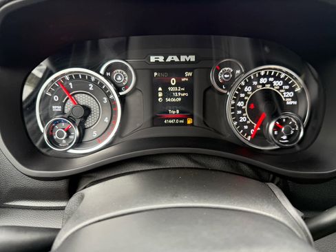 Used 2024 RAM 3500 Big Horn image 17