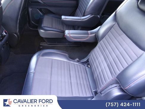 Certified 2025 Ford Explorer ST-Line AWD/4WD image 8