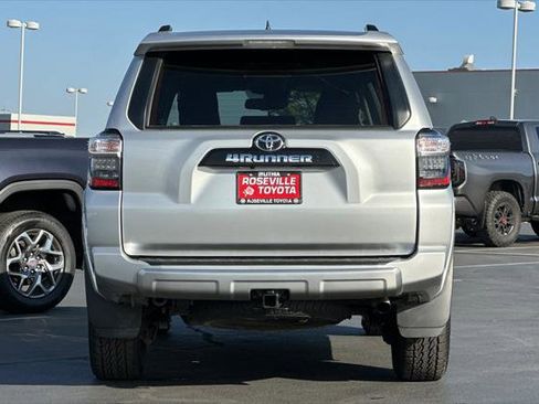 Certified 2024 Toyota 4Runner TRD Off-Road image 8