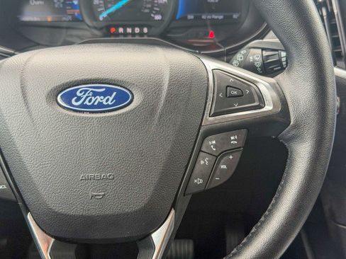 Used 2024 Ford Edge Titanium AWD/4WD image 10