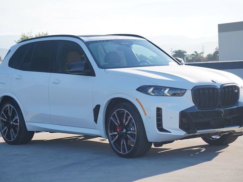 New 2026 BMW X5 M60i image 3