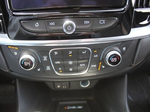 Used 2022 Chevrolet Traverse Premier w/ Redline Edition FWD image 31