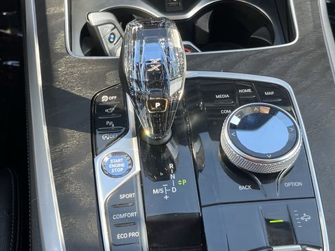 Used 2020 BMW X7 xDrive40i w/ Premium Package AWD/4WD image 23
