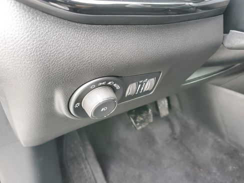 New 2026 Jeep Compass Latitude image 22