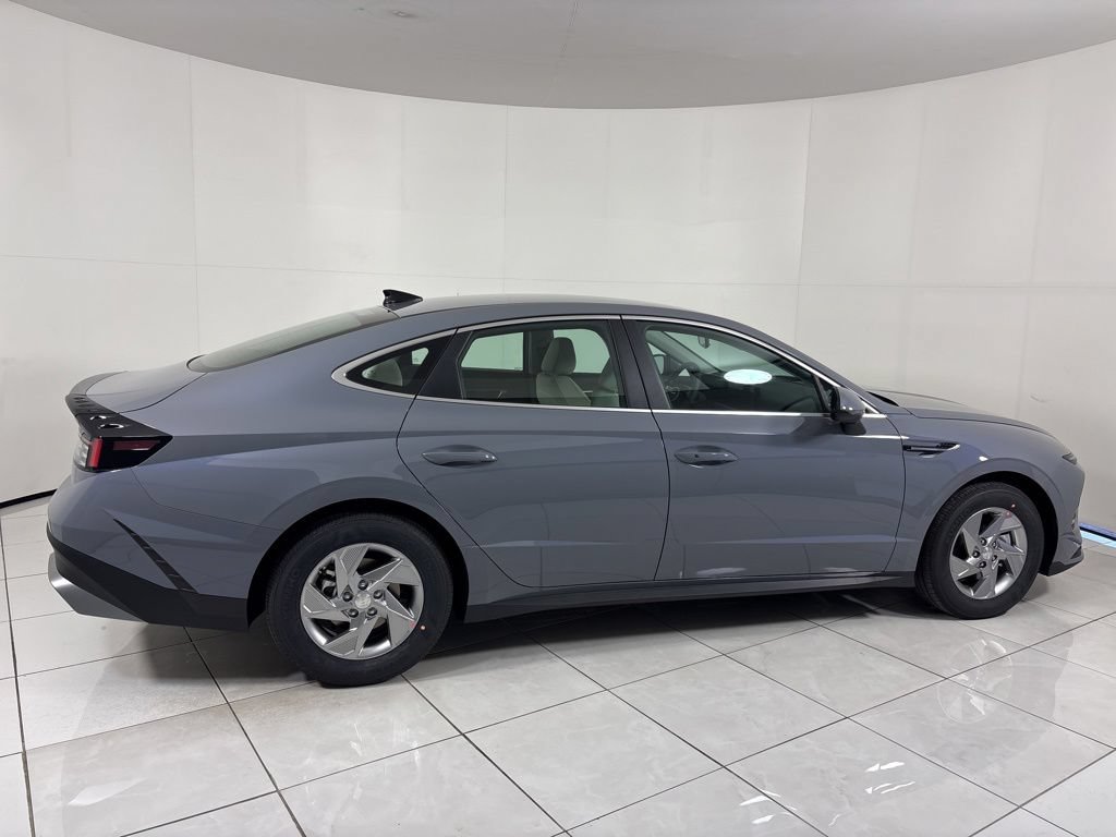 New 2026 Hyundai Sonata SE FWD image 6