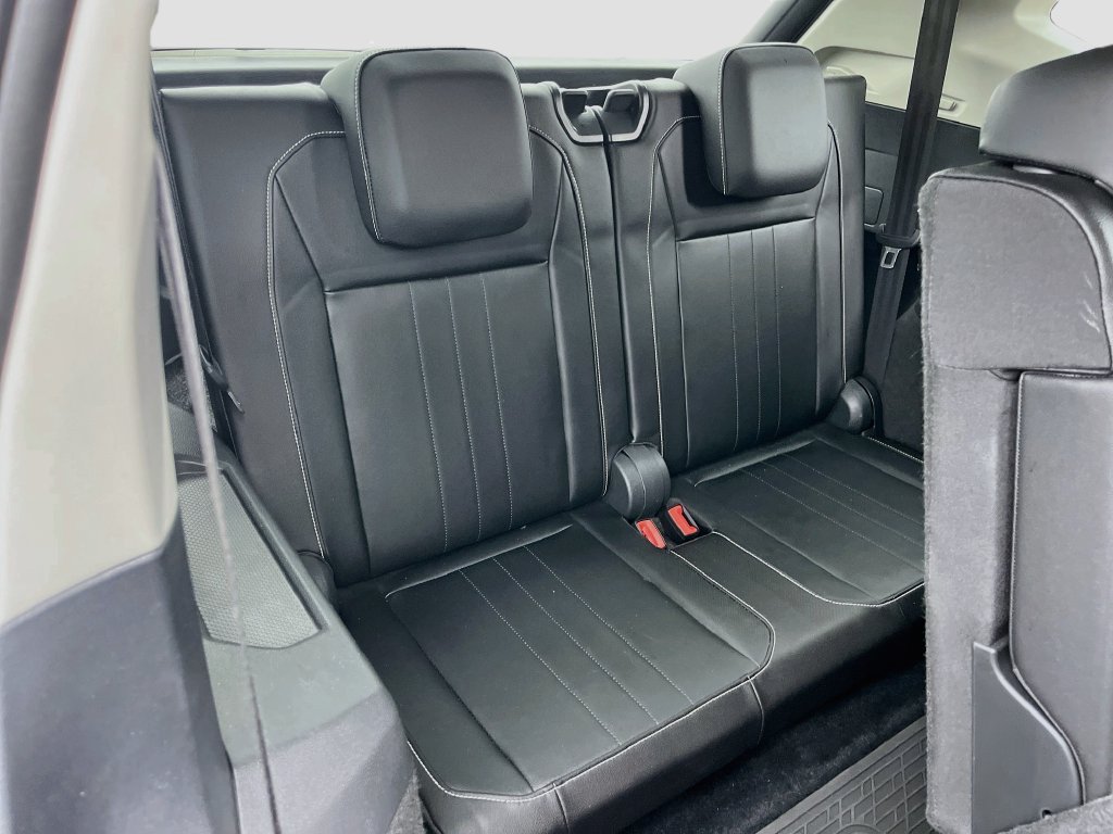 Used 2022 Volkswagen Tiguan SE FWD image 25