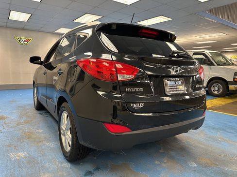 Used 2011 Hyundai Tucson GLS w/ Navigation Pkg 2 image 9