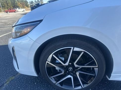 Certified 2025 Nissan Sentra SR image 17