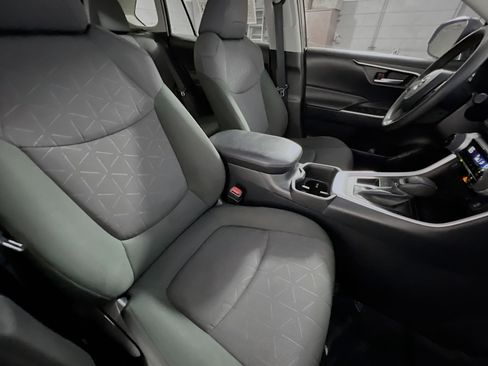 Used 2024 Toyota RAV4 XLE image 31