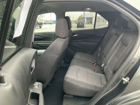 Used 2020 Chevrolet Equinox LT w/ Driver Convenience Package image 19