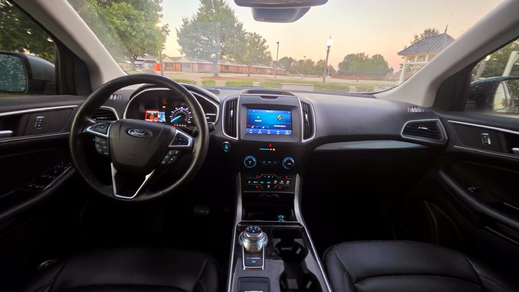 Used 2020 Ford Edge SEL FWD image 30