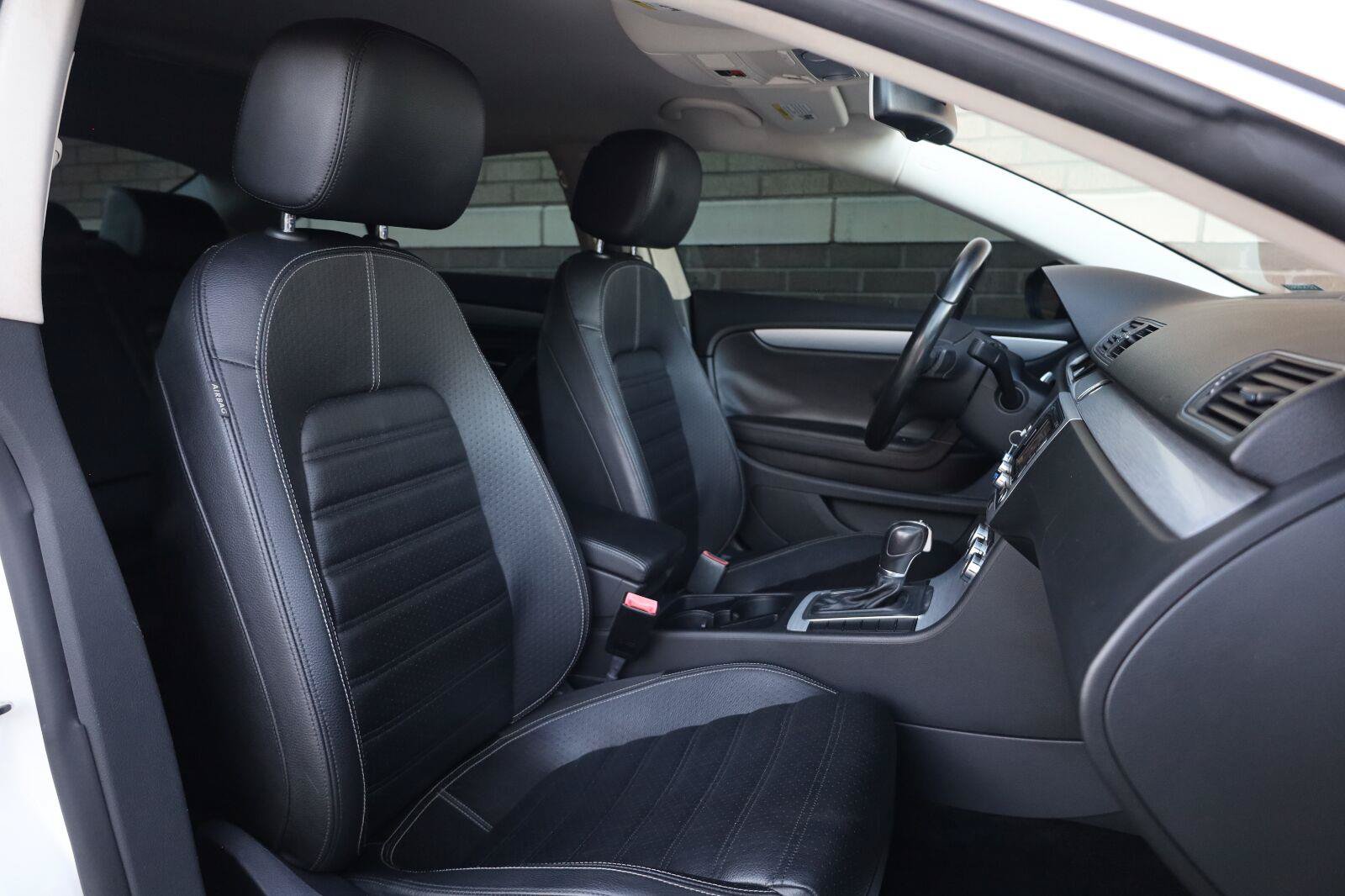 Used 2014 Volkswagen CC R-Line FWD image 28