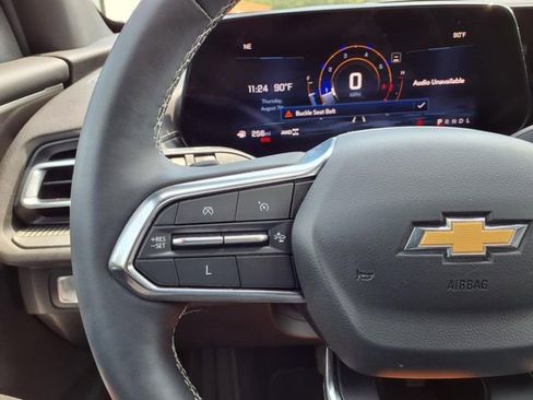 Used 2024 Chevrolet Traverse LT image 28