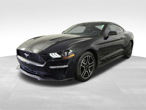 Certified 2022 Ford Mustang Premium RWD image 3