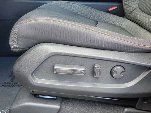 Used 2023 Honda Pilot Sport image 10