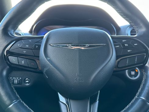 Used 2018 Chrysler 300 S RWD image 34