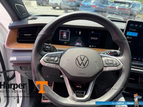 Used 2025 Volkswagen Tiguan SEL R-Line AWD/4WD image 16