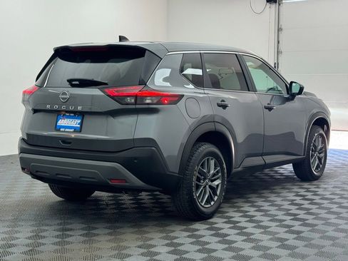 Used 2023 Nissan Rogue S image 6