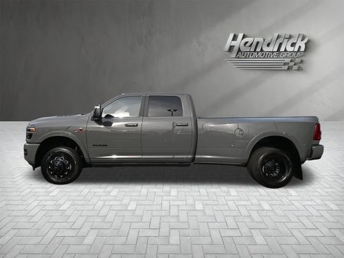 Used 2025 RAM 3500 Limited AWD/4WD image 7