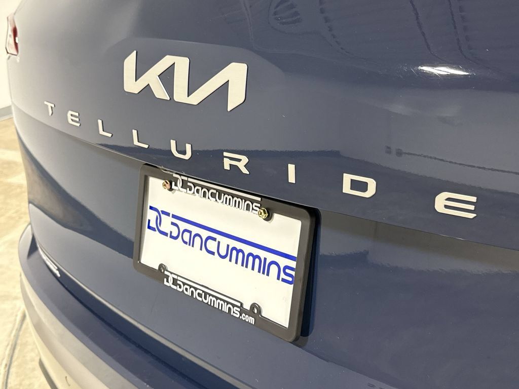 Used 2025 Kia Telluride S AWD/4WD image 28