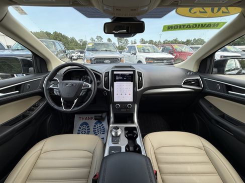 Used 2023 Ford Edge SEL w/ Convenience Package AWD/4WD image 11