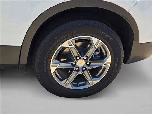Used 2025 Chevrolet Blazer LT AWD/4WD image 23