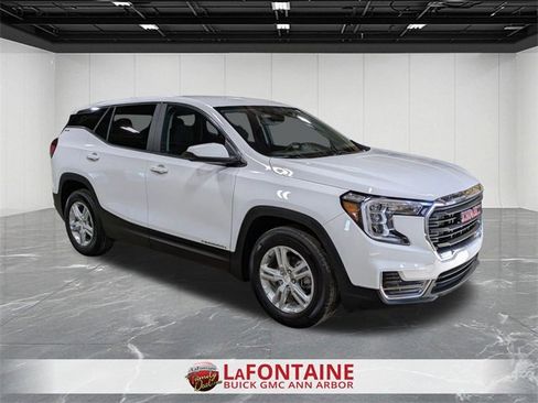 Used 2023 GMC Terrain SLE image 7