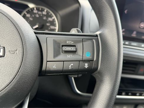 Used 2023 Nissan Rogue SV image 26