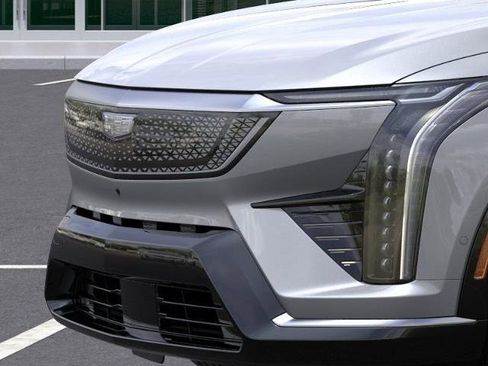 New 2026 Cadillac Optiq Sport 2 w/ LPO, Floor Liner Package AWD/4WD image 13