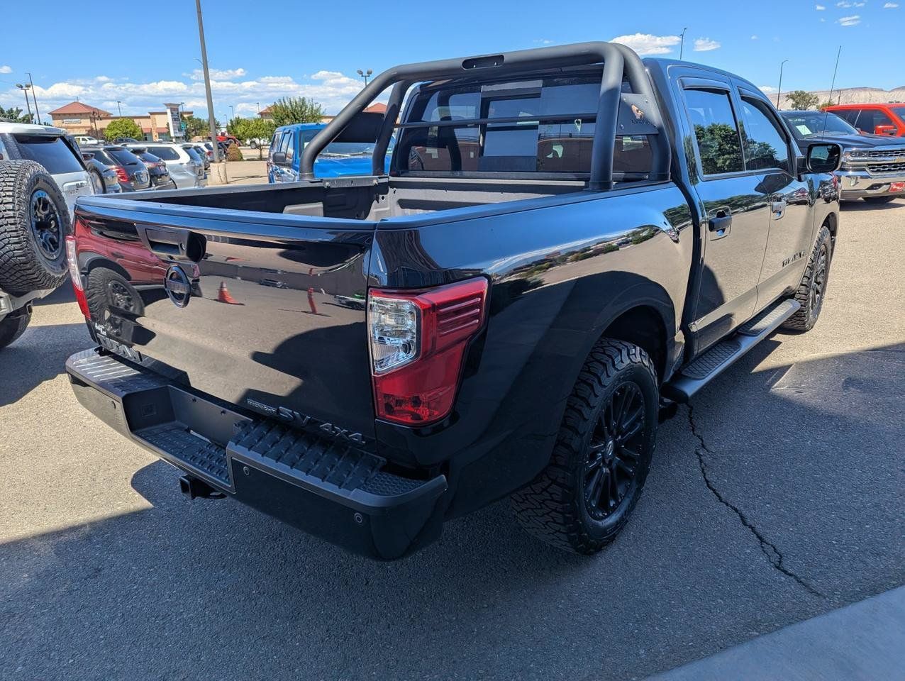 Used 2019 Nissan Titan SV w/ SV Convenience Package AWD/4WD image 5