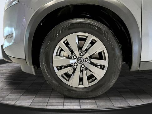 Used 2025 Nissan Pathfinder SV FWD image 33