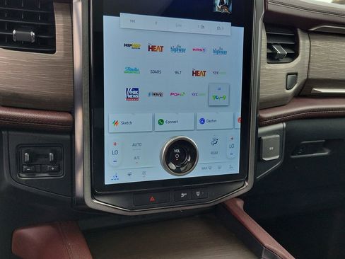 Certified 2022 Ford Expedition Limited AWD/4WD image 28
