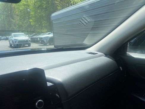 Used 2025 Nissan Pathfinder SV image 35