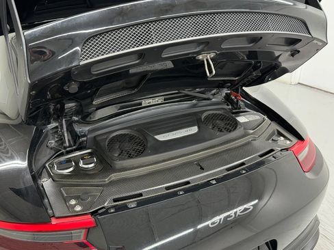 Used 2019 Porsche 911 GT3 RS RWD image 37