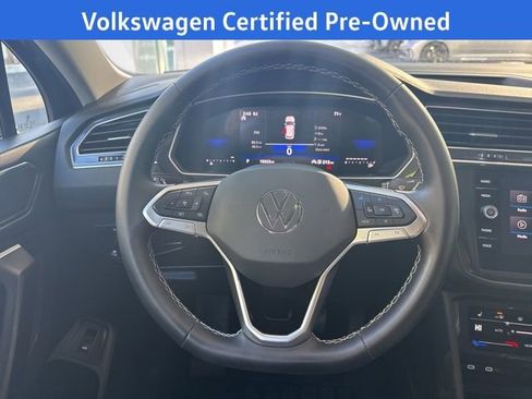 Certified 2024 Volkswagen Tiguan SE w/ Panoramic Sunroof Package image 22