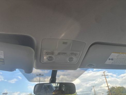 Used 2014 Toyota RAV4 LE image 15