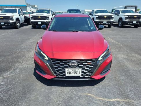 Used 2023 Nissan Altima 2.5 SR FWD image 29
